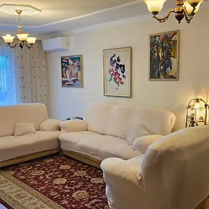 collaku-home.hotels-in-tirana.com/