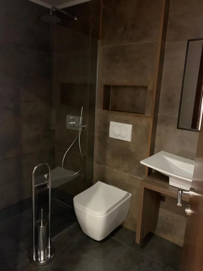 Vladimir Estate Hotel Gjirokaster Homestay